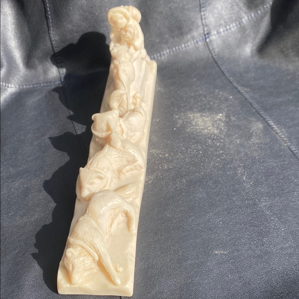 Cream Animal Carving Decor